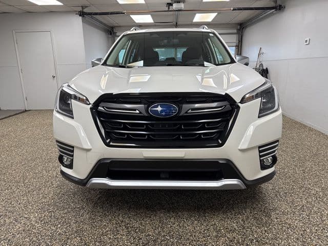 Photo 2 of 2022 Subaru Forester Touring