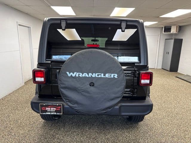 2022 Jeep Wrangler Unlimited Willys - Image 5