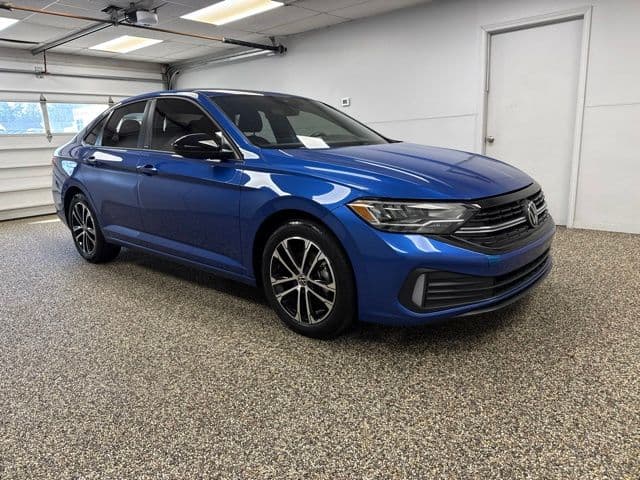 Photo 3 of 2024 Volkswagen Jetta Sport