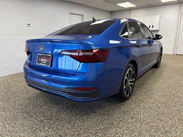 Photo 4 of 2024 Volkswagen Jetta Sport