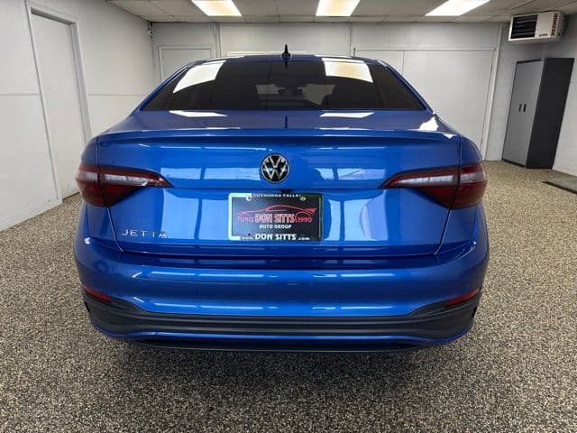 Photo 5 of 2024 Volkswagen Jetta Sport