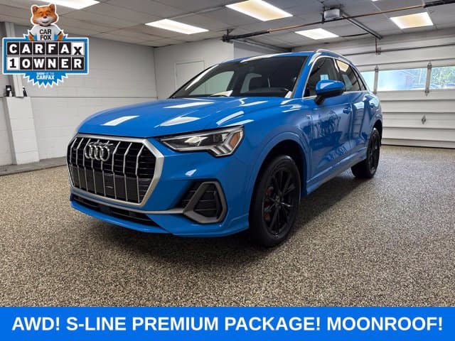 Photo 1 of 2023 Audi Q3 quattro S line Premium 45 TFSI