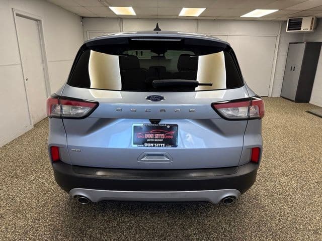 Photo 5 of 2022 Ford Escape SE