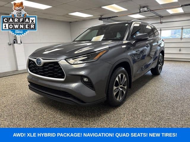 Photo 1 of 2021 Toyota Highlander Hybrid XLE