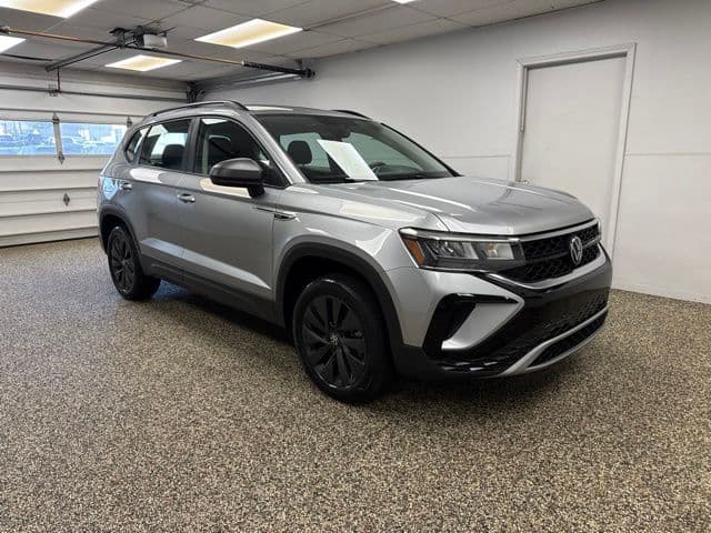 Photo 3 of 2023 Volkswagen Taos S