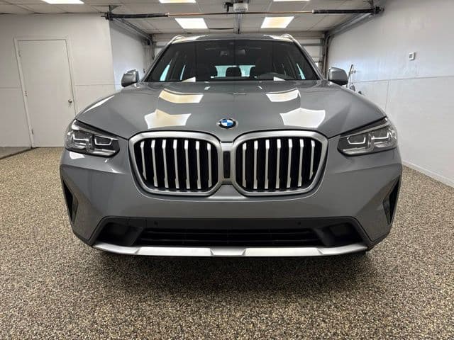 Photo 2 of 2023 BMW X3 xDrive30i