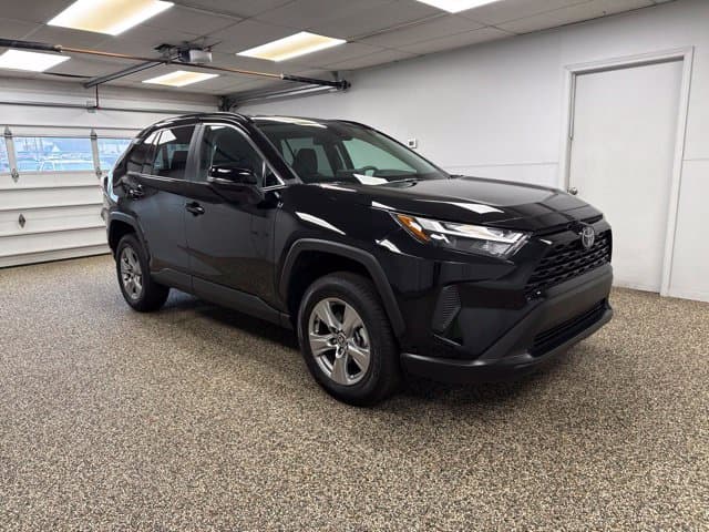 Photo 3 of 2025 Toyota RAV4 XLE
