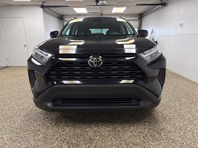 Photo 2 of 2025 Toyota RAV4 XLE