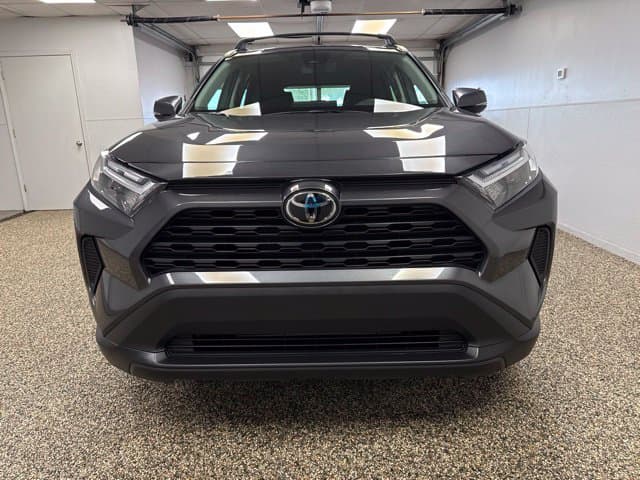 Photo 2 of 2023 Toyota RAV4 XLE
