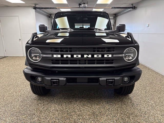 Photo 2 of 2022 Ford Bronco Black Diamond