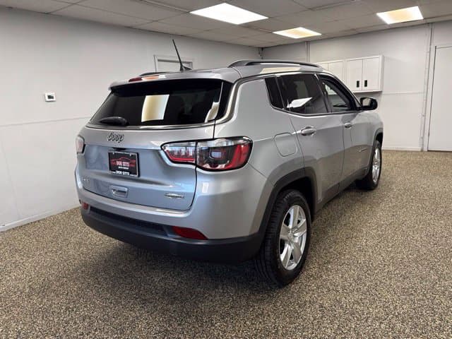 2022 Jeep Compass Latitude - Image 4